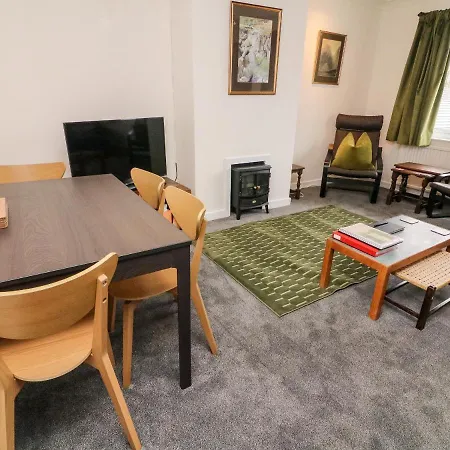 8 Oaks Field Holiday home