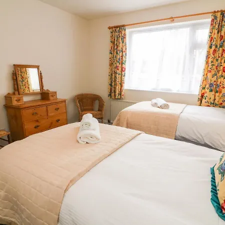 8 Oaks Field Holiday home *